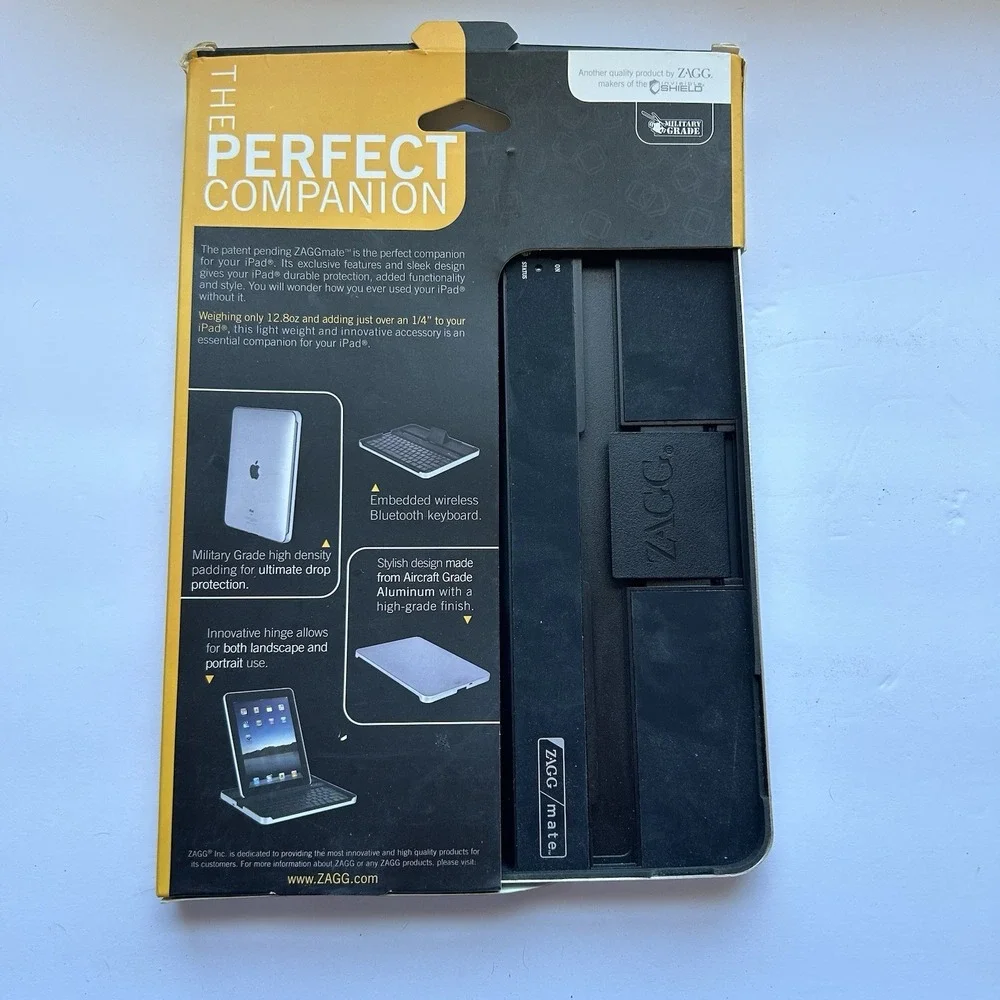 ZAGG Mate Black Silver Plastic Aluminum Bluetooth Keyboard Wifi iPad & iPhone